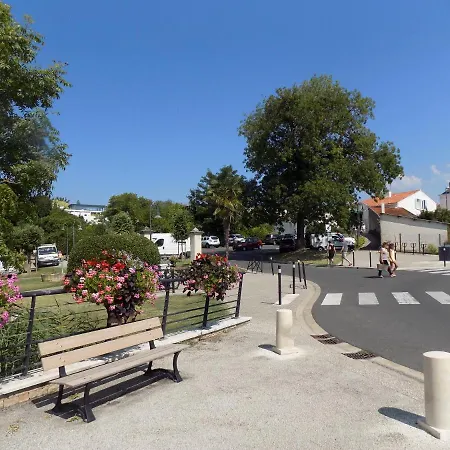 Sur Mer - Studio Avec Balcon - A 3 Minutes Plage De Pontaillac * Vaux-sur-Mer